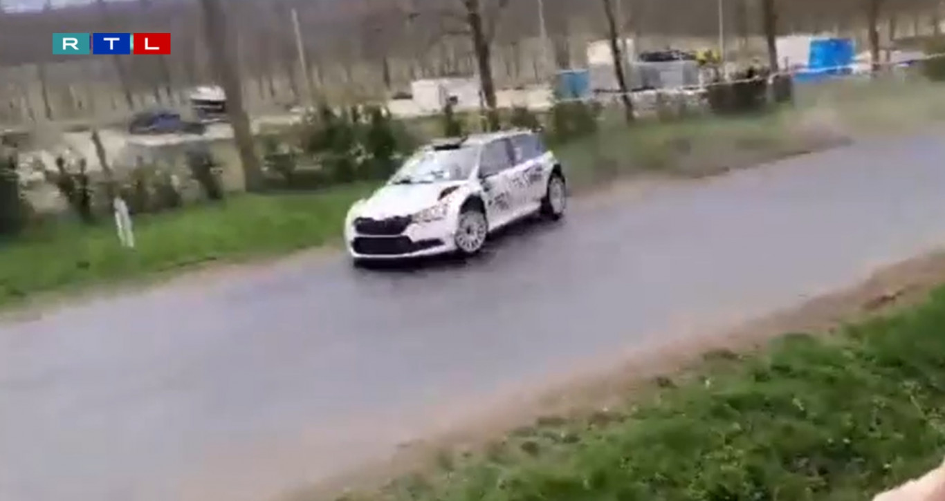 Nézők közé csapódott egy autó négyen meghaltak az Esztergom Nyerges Rallyn