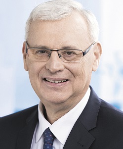 DR. ARADSZKI ANDRÁS