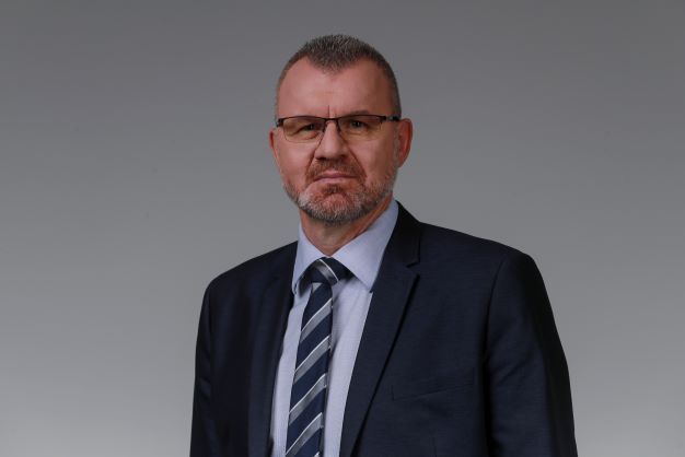 DR. Bozsolik Róbert