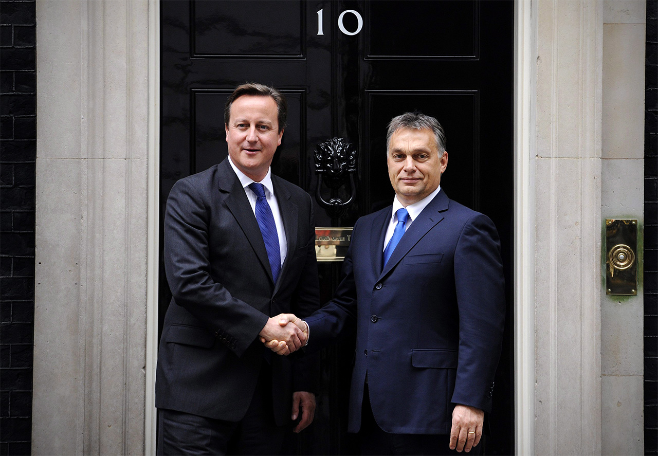 Bántja a magyar kormányt, ha Cameron migránsoknak nevezi az Angliába költöző magyarokat