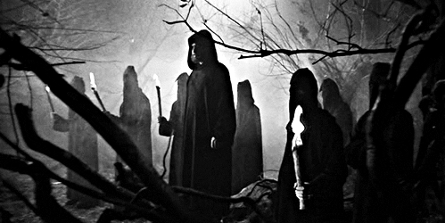 Rituális gyilkosságokat elkövető sátánistákat ítéltek el Oroszországban