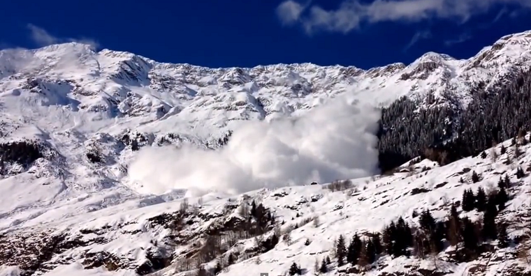Hatalmas lavina ölt síelőket Tirolban
