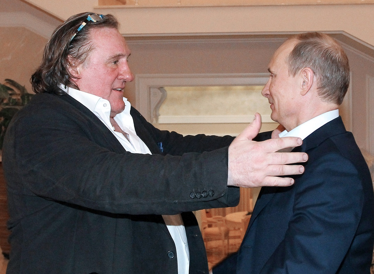 Gerard Depardieu megkritizálta Putyint, de a Kreml kész elmagyarázni az ukrajnai helyzetet a színésznek