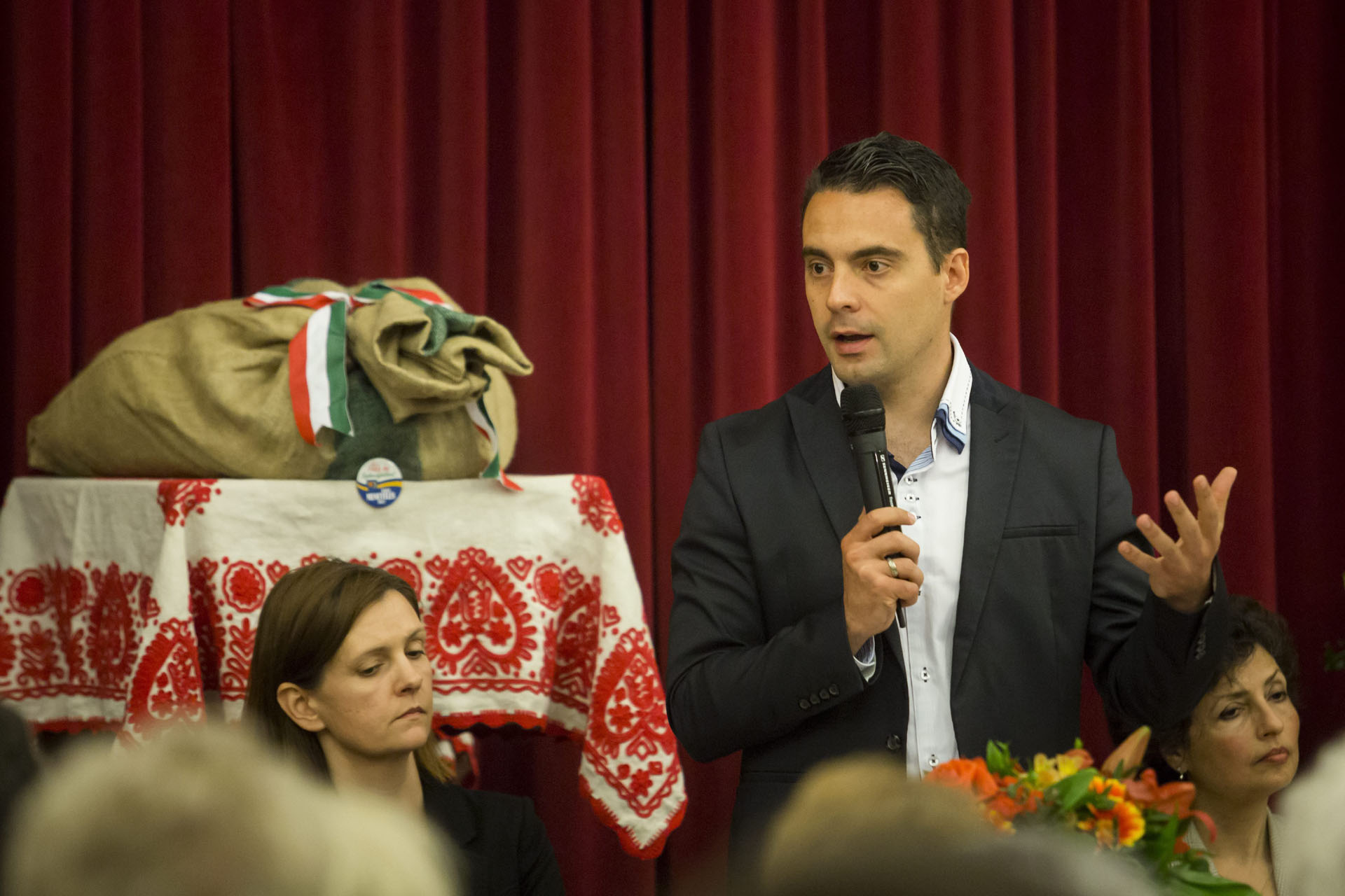 Vona Gábor etikai vizsgálatot indít a vecsési Jobbik Facebook-posztja miatt