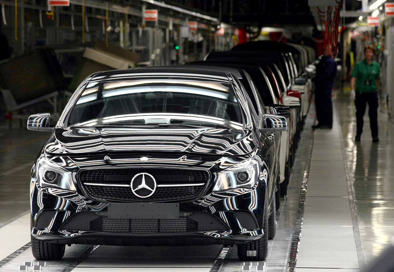 Li Sufu kínai autómágnás megvette a Daimler tizedét