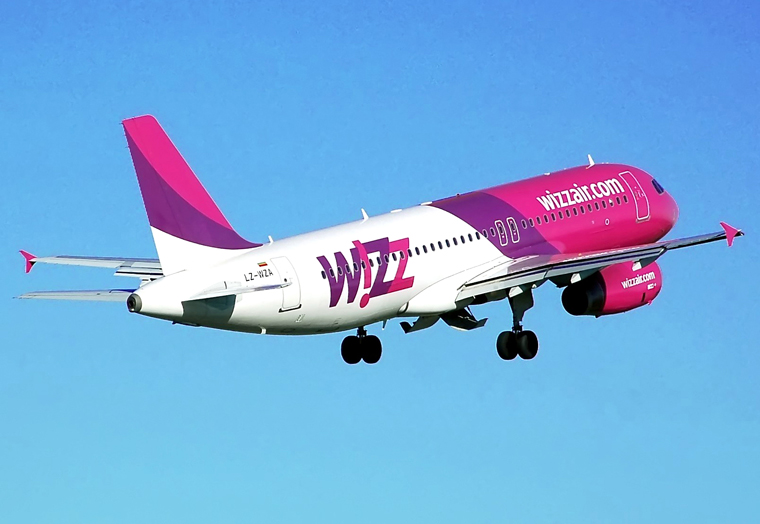 Ezer embert bocsát el a Wizz Air