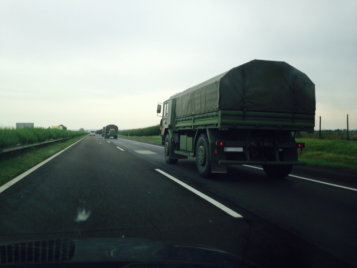 Katonai konvojok lepik el a magyar utakat a jövő héten