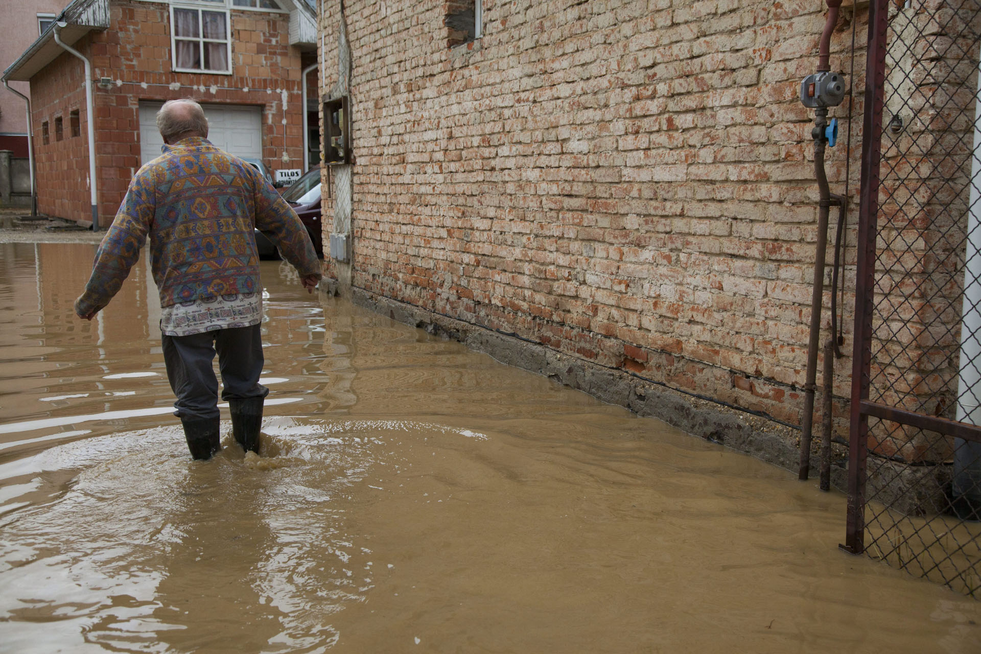 Súlyos károkat okoznak az esőzések Heves és Nógrád megyében
