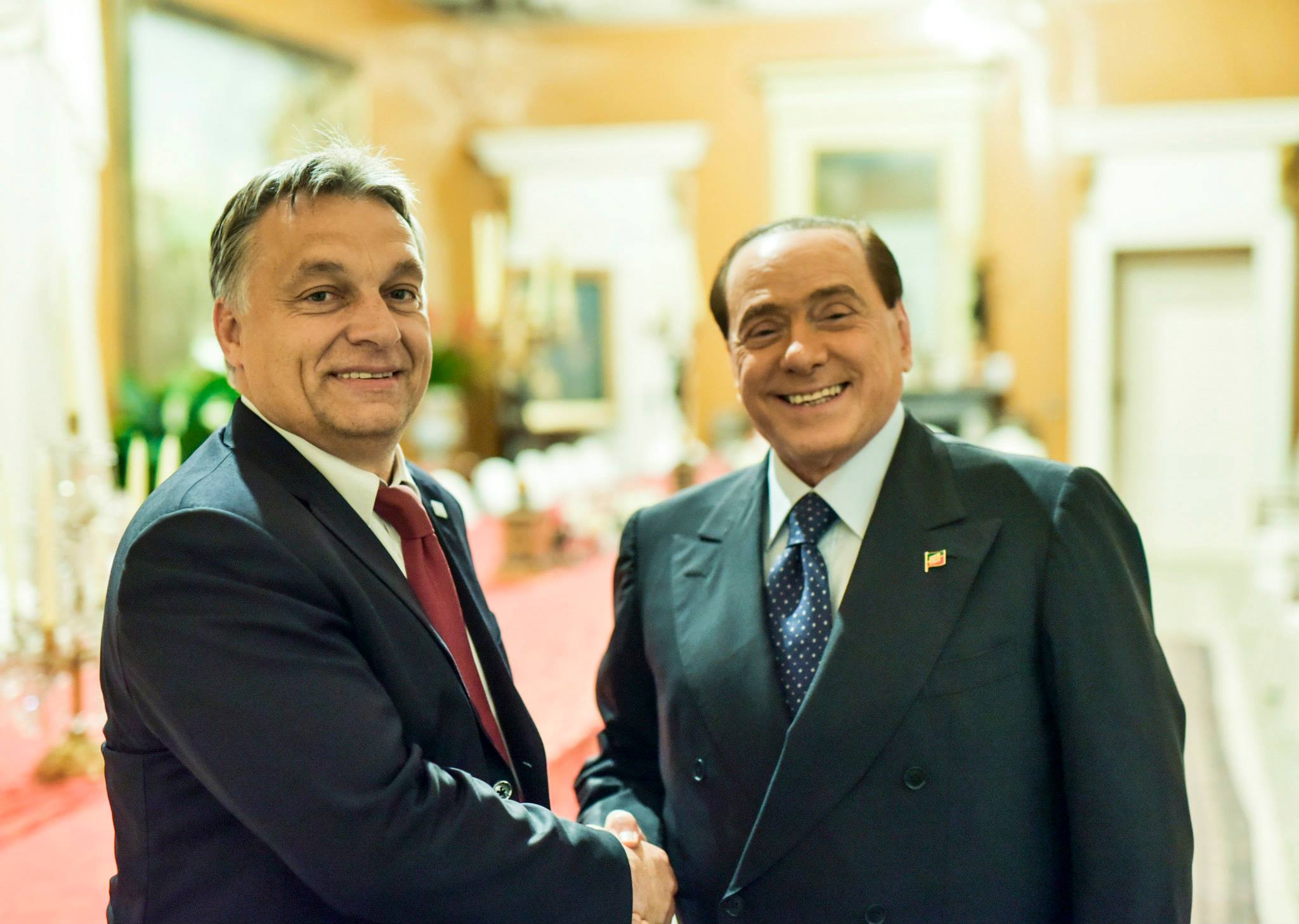 Barátjaként búcsúzott Silvio Berlusconitól Orbán a Facebookon