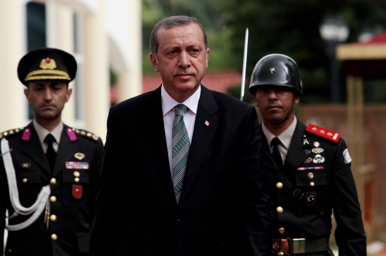 Erdogan eltüntette az iskolákból a tanárokat, káoszba fulladhat a tanévkezdés Törökországban