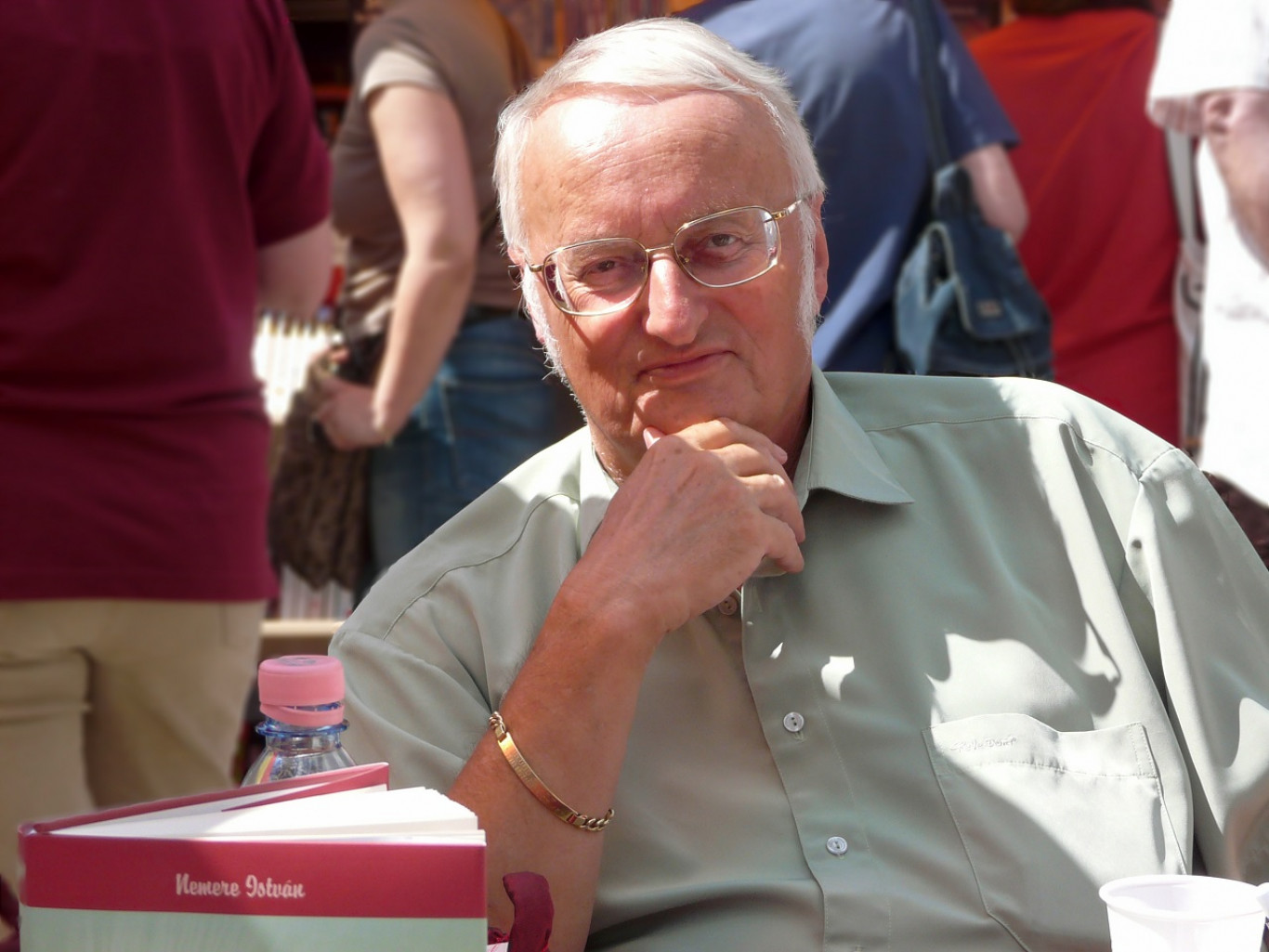 Meghalt Nemere István