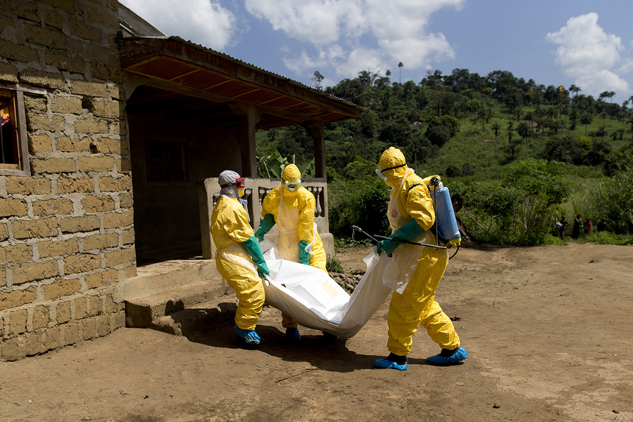 Alighogy bejelentették, felszámolták az ebolát Nyugat-Afrikában, meghalt egy beteg ebolában