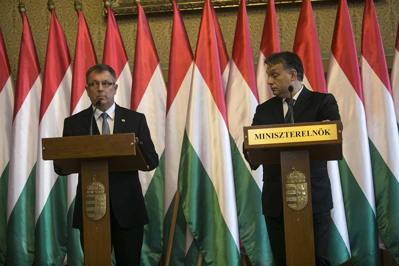 Orbánban fel sem merül, hogy bármilyen lépést tegyen az MNB-alapítványok ügyében