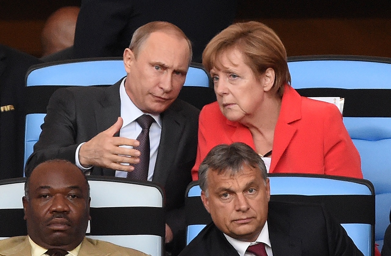 A magyaroknak sokkal jobban bejön Putyin mint Merkel