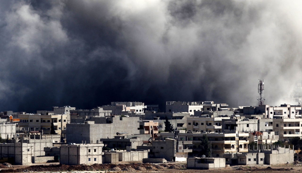 Amerikai légicsapás Szíriában 2014. október 22-én.