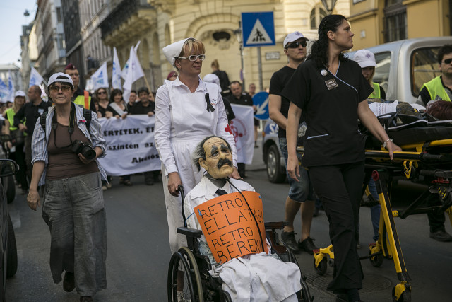 Ápolók tüntetnek béremelésért 2015 májusán (Fotó: Botos Tamás)