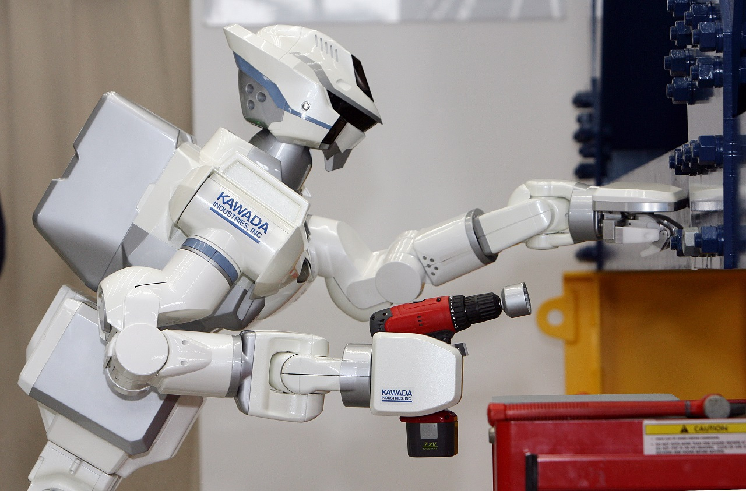 Бытовые роботы это. Роботы-помощники. Роботы. Помощники человека. Домашние роботы. Робот ассистент.