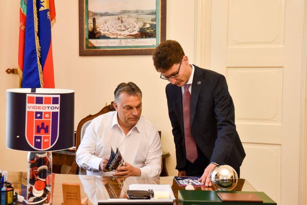 Székesfehérvár fideszes polgármestere rádöbbent, hogy mivé váltak a közbeszerzések a Fidesz alatt