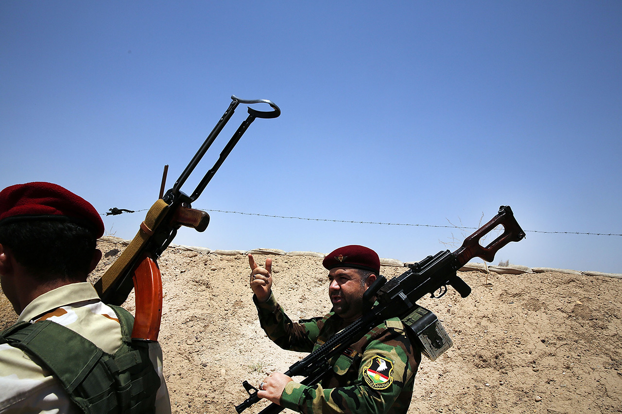 Új frontot nyitottak a kurdok az Iszlám Állam ellen