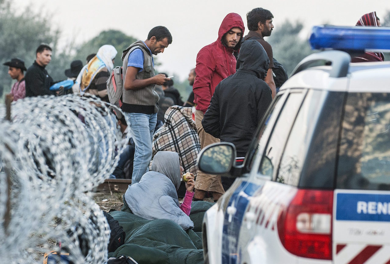A szerb ügyészség szerint nincs jele annak, hogy a szerb-magyar határon tálibok irányítanák az embercsempészetet