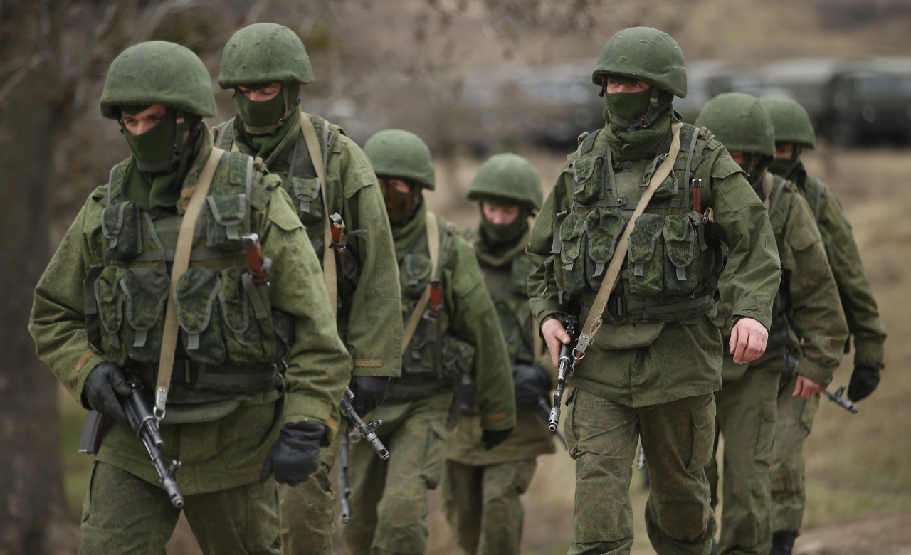 Az ukránok szerint Oroszország nehéztüzérséget von össze a Krímben