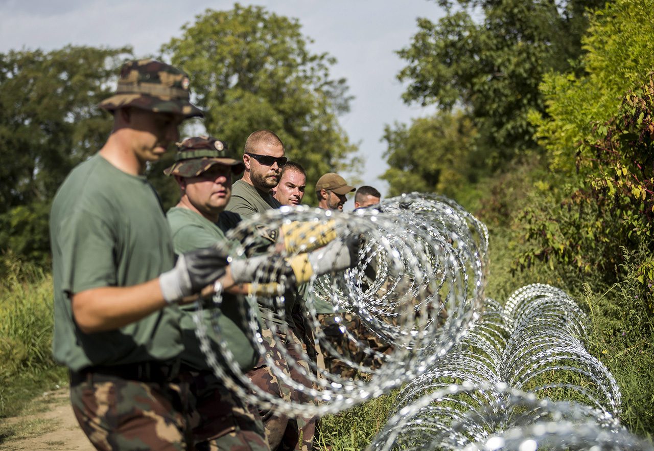 Le kell bontani a magyar-horvát határzárat