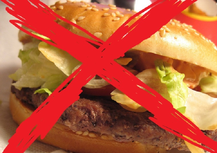 Két ember került kórházba a McDonald's hamburgerei miatt