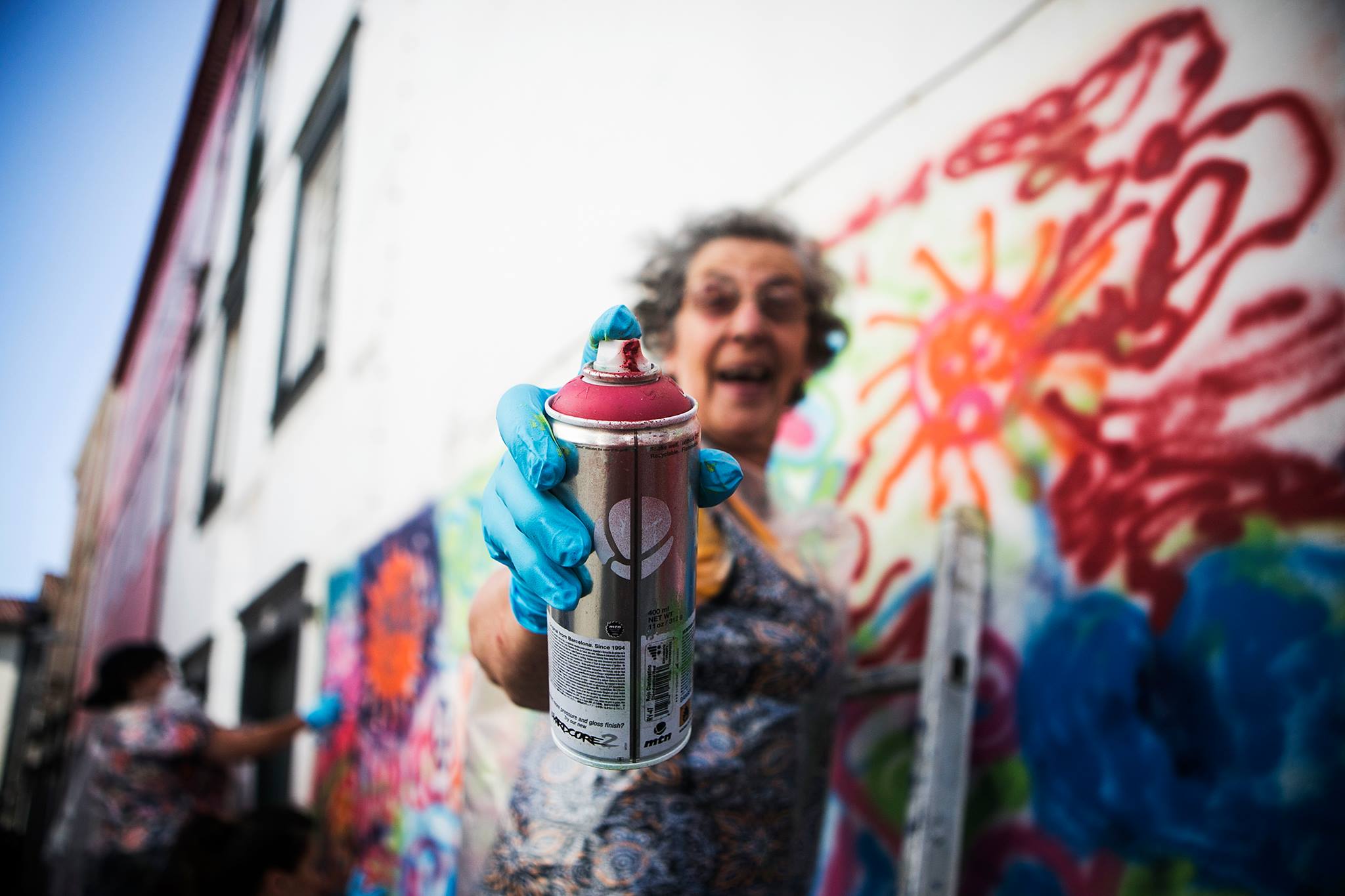 Megőrülsz!!4 Nyugdíjasok graffitiznek Lisszabonban