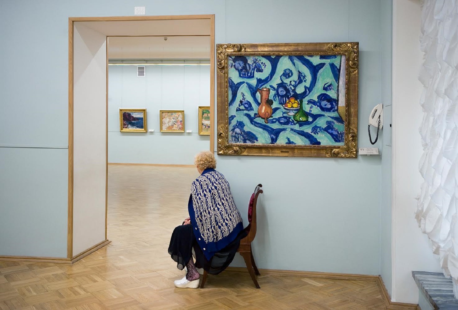 Matisse Csendélet kék terítővel című festménye, Ermitázs, 2008.