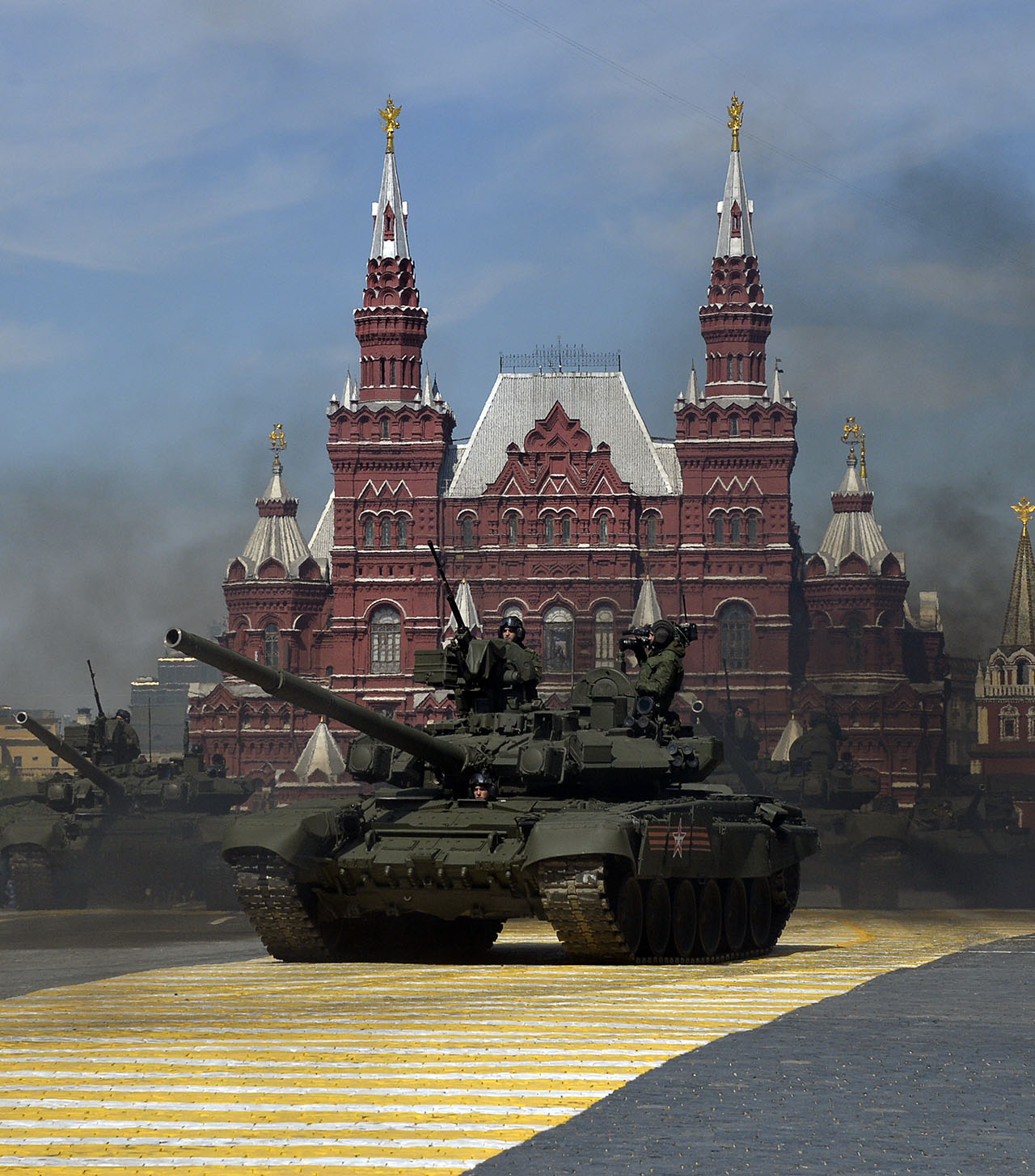 T-90-es - azaz a manapság leggyakrabban használt - harckocsik (FP PHOTO / KIRILL KUDRYAVTSEV)