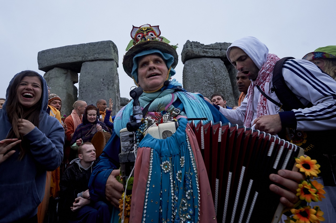 Hippik és pogányok bulizták végig az év legrövidebb éjszakáját Stonehenge kőszikláinál