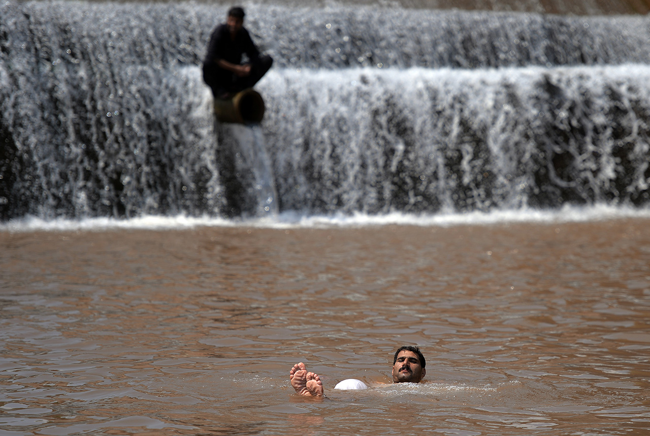 AFP PHOTO / Aamir QURESHI