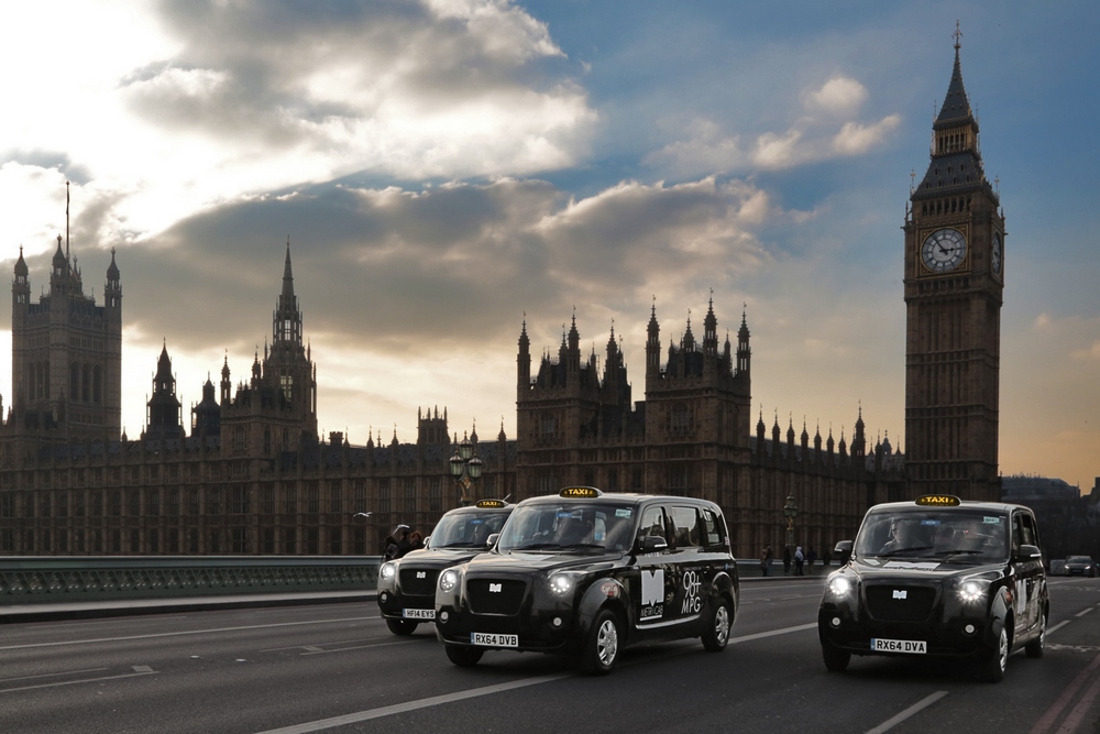 Zöld utat kapott az új londoni elektromos taxi