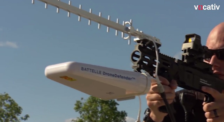 Ezzel a puskával idegen drónokat lehet leszedni az égről anélkül, hogy kárt tennénk bennük