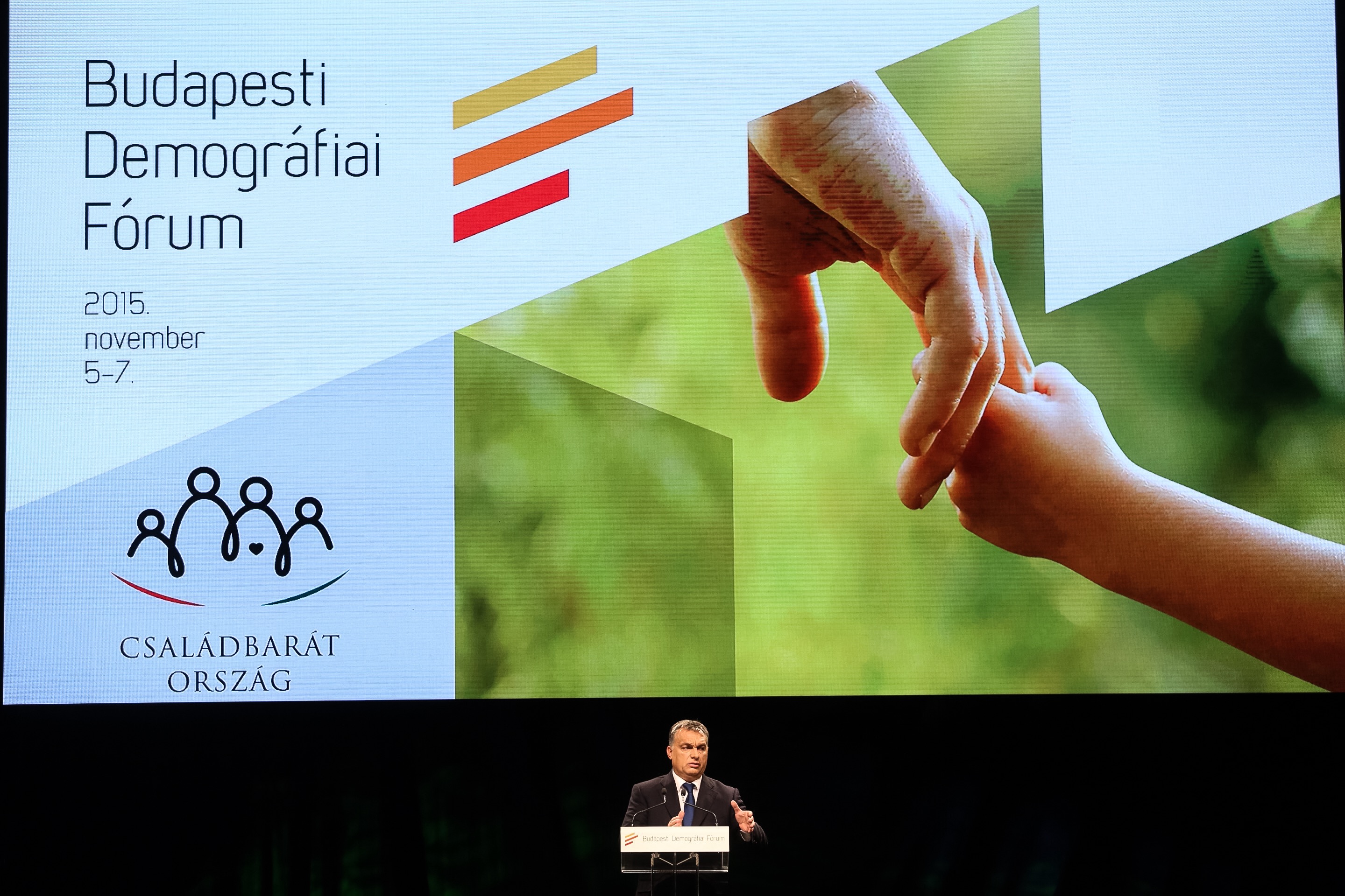 Orbán: a gyerek ösztönzőerő és eszköz, amivel felül lehet kerekedni a demográfiai válságon