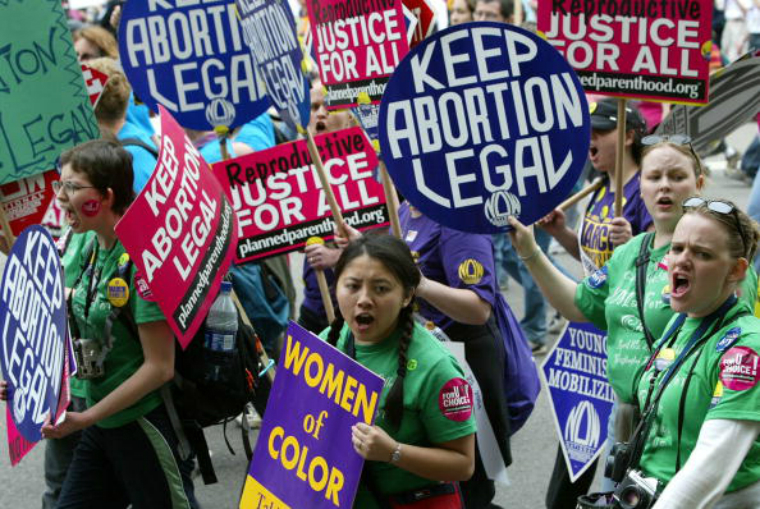 Mi történik ott, ahol nem lehet abortuszra menni?