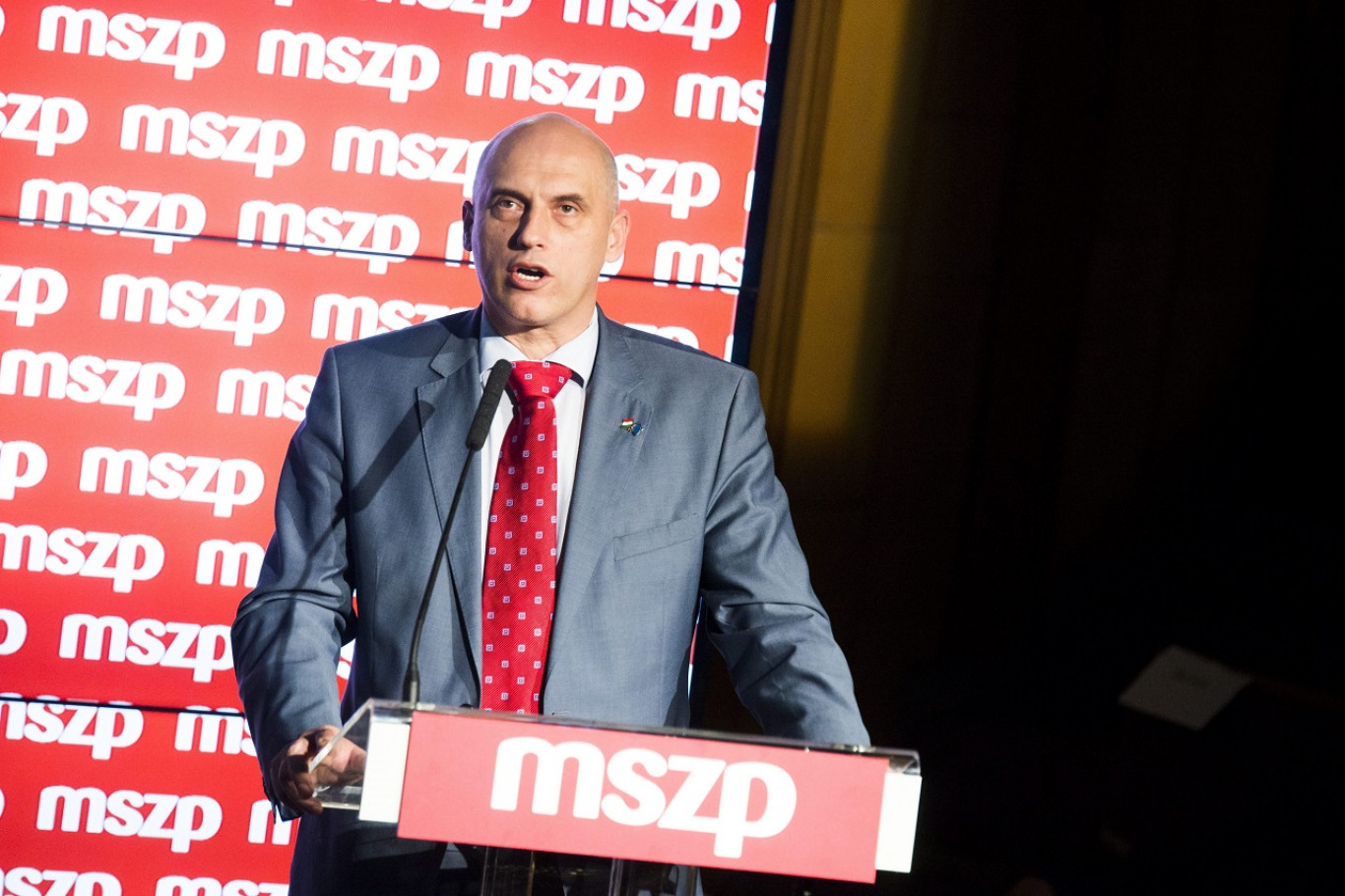 Zuglóban, Horváth Csaba mellett dolgozik Tóbiás József, az MSZP volt elnöke