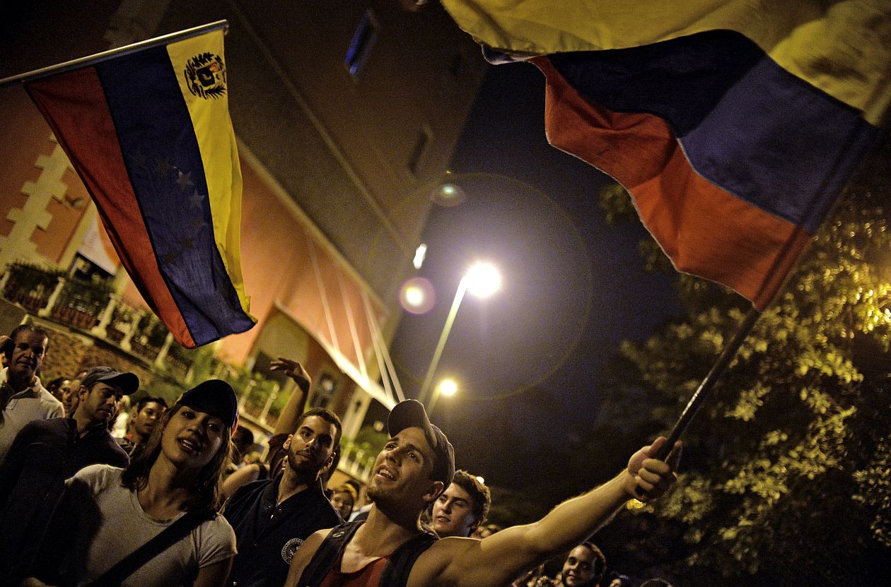 Elsöprő győzelmet aratott a demokratikus ellenzék Venezuelában