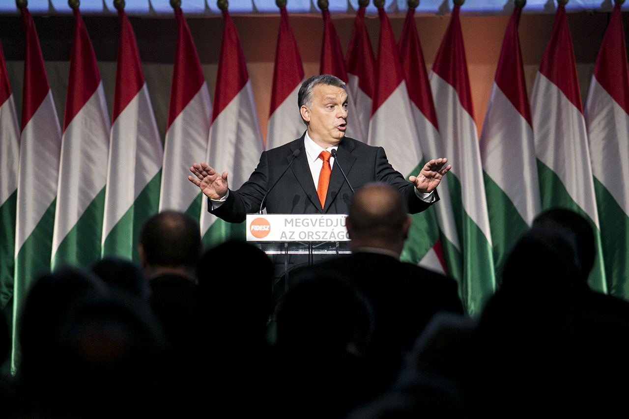 Beröffenti a pénzosztást az Orbán-kormány