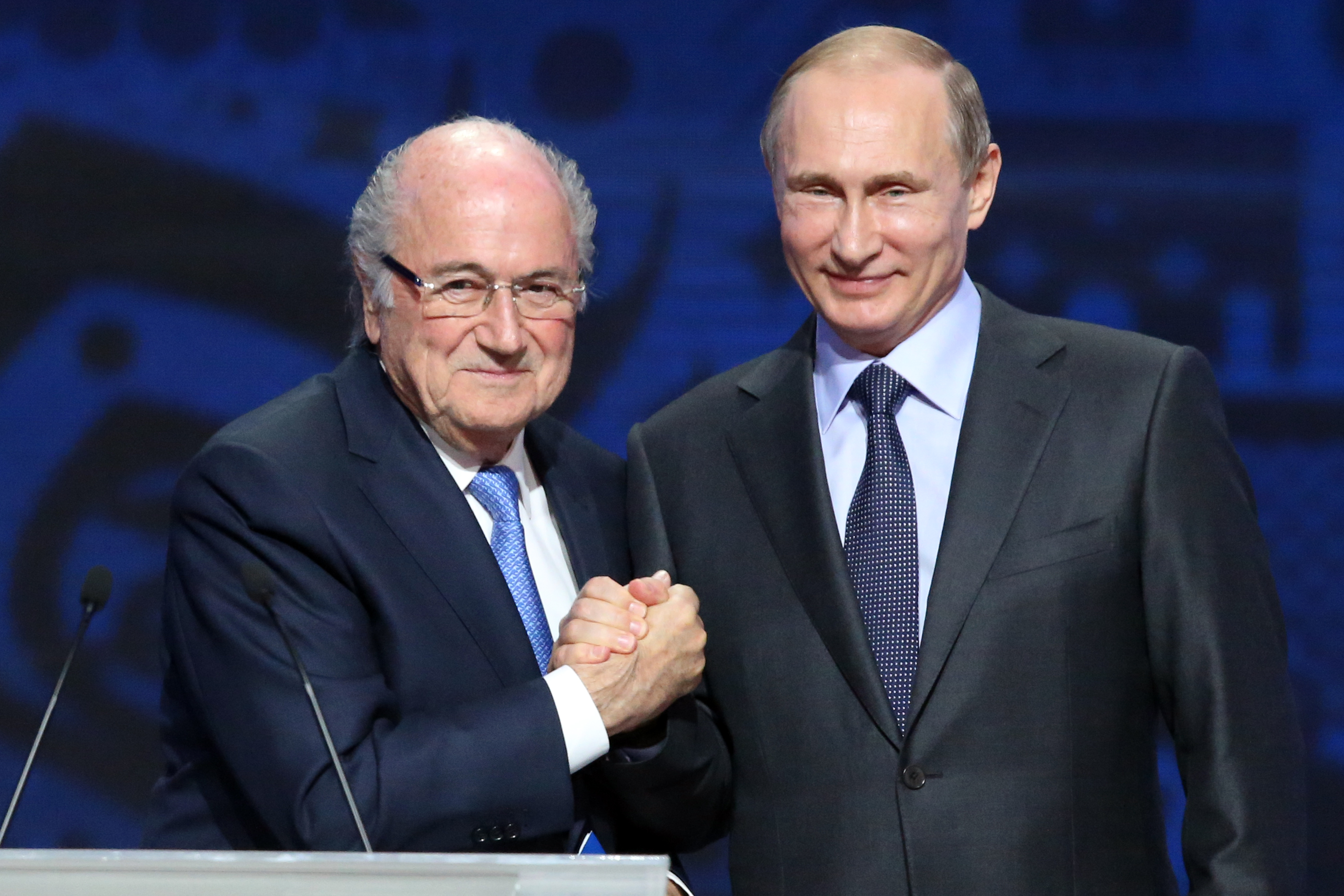 Putyin meghívására ma érkezik Moszkvába a korrupció miatt hat évre a labdarúgással kapcsolatos mindennemű tevékenységtől eltiltott Blatter