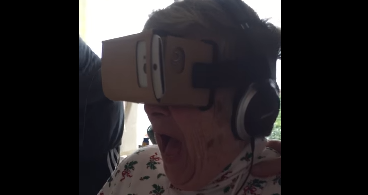 Először került fel a nagymamára a virtuális valóságot mutató szemüveg