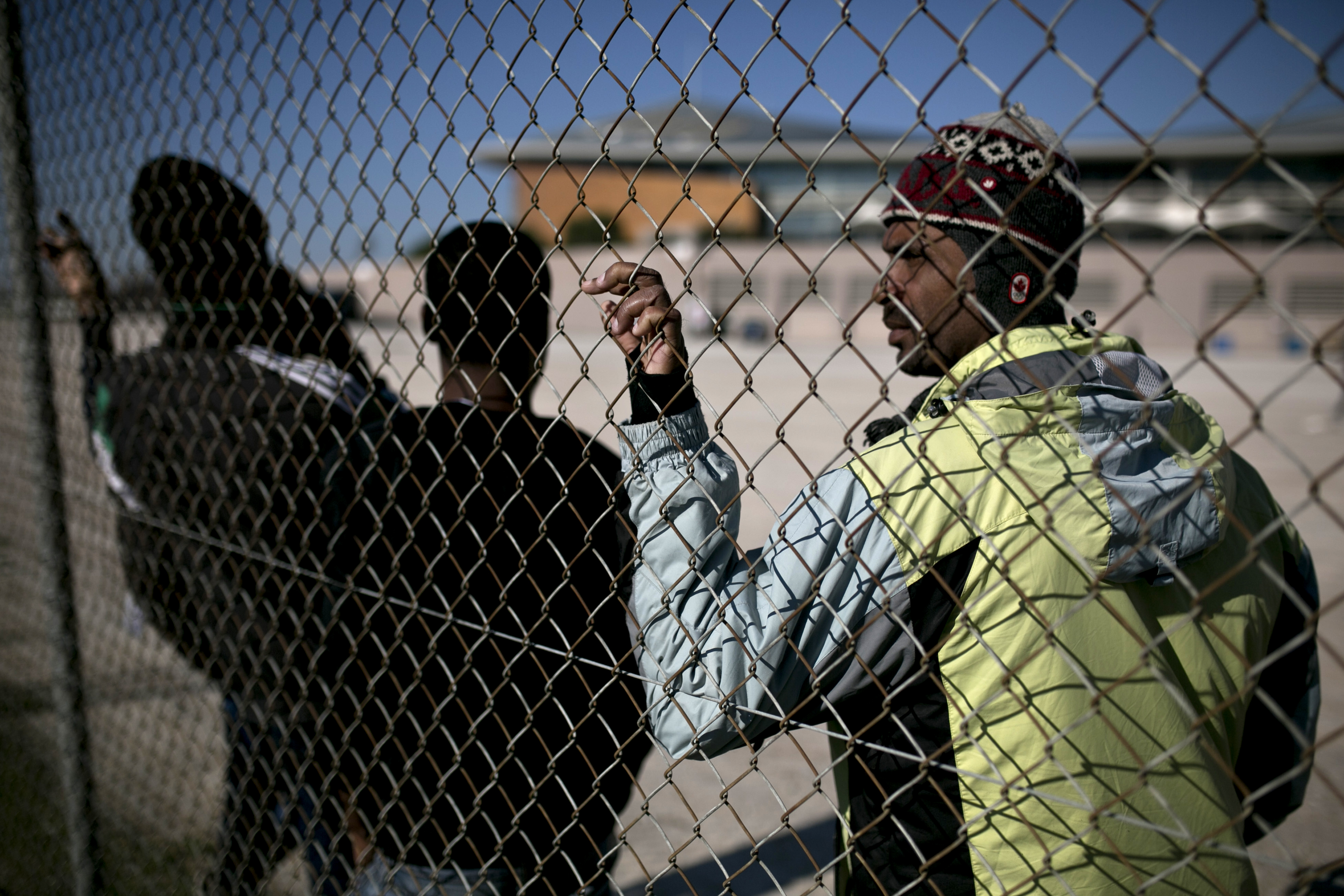 Norvégia kerítést épít az orosz határra a sok menekült miatt