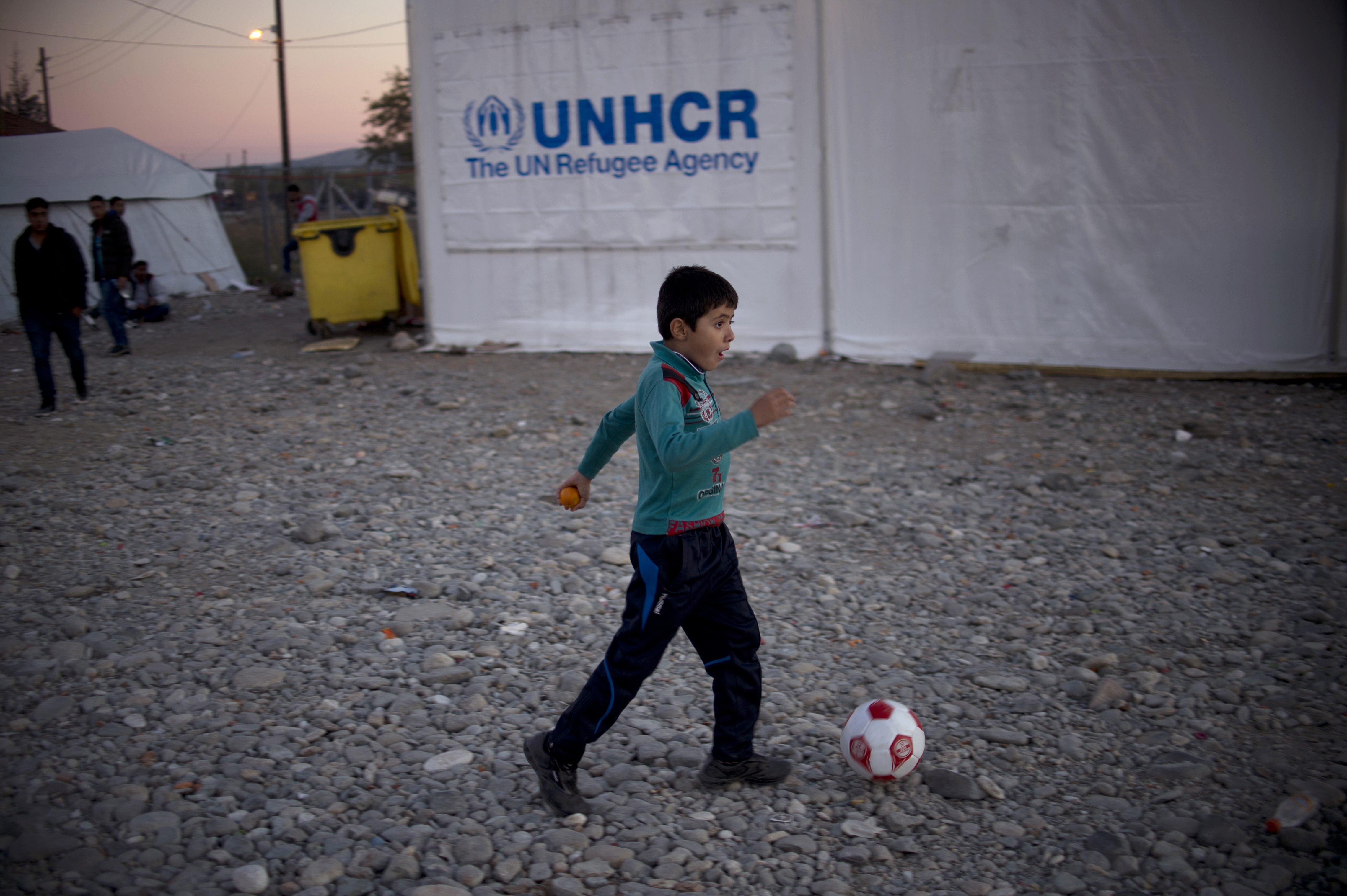 A Stop Soros visszavonását követeli az ENSZ Menekültügyi Főbiztossága