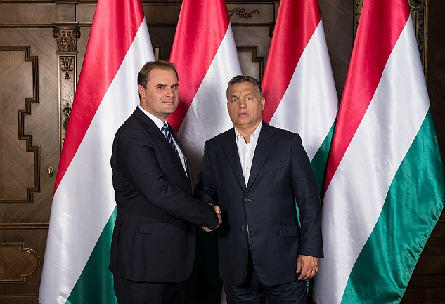 Rekorder: Harkány fideszes polgármestere hathavi jutalmat kapott az év végén 