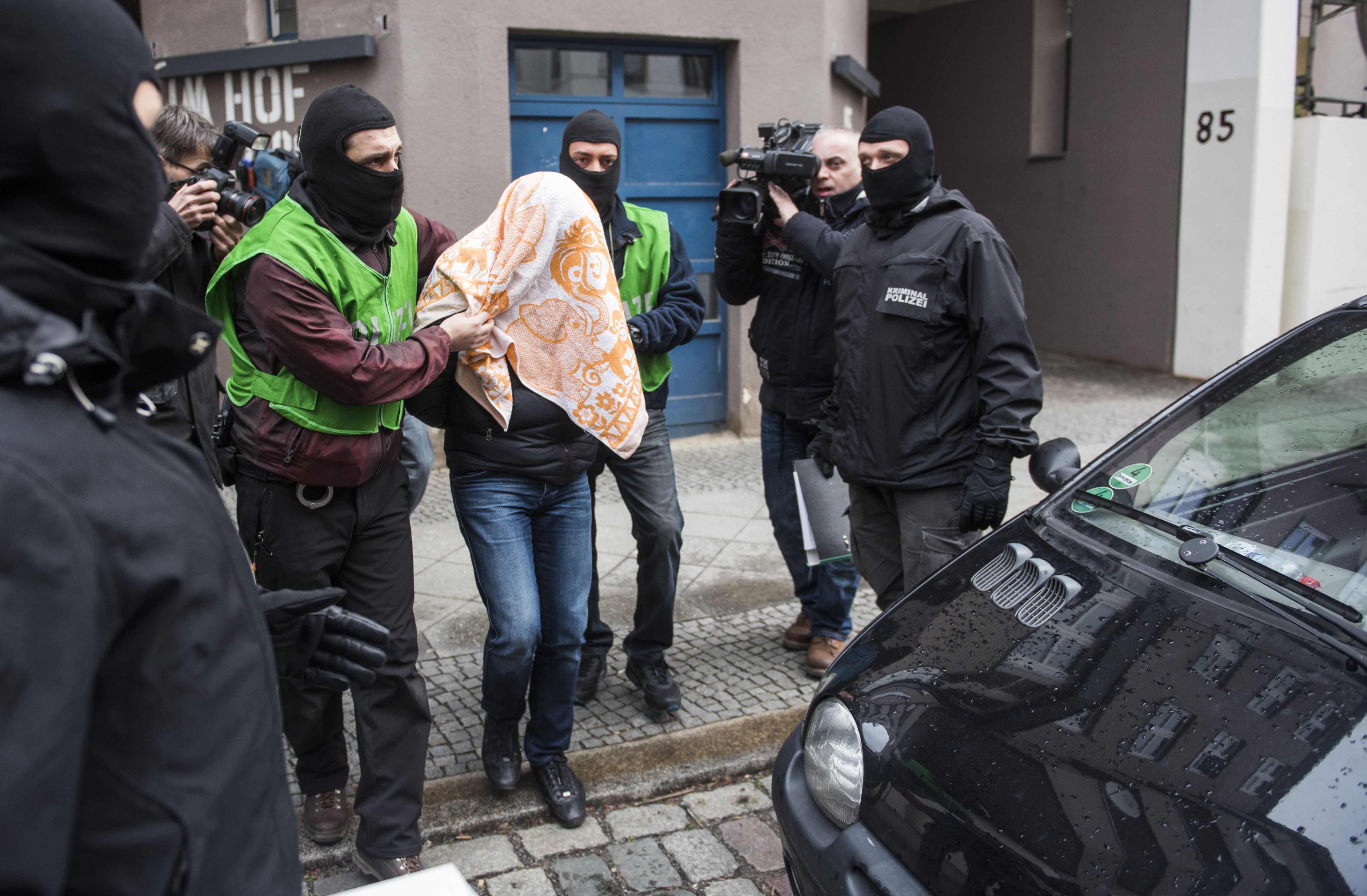 Merényleteket előkészítő dzsihádistákat tartóztattak le Berlinben