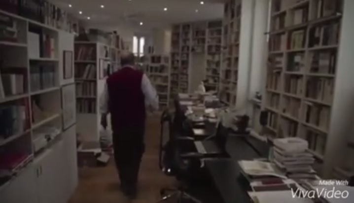 Ismerd meg Umberto Eco könyvtárát!