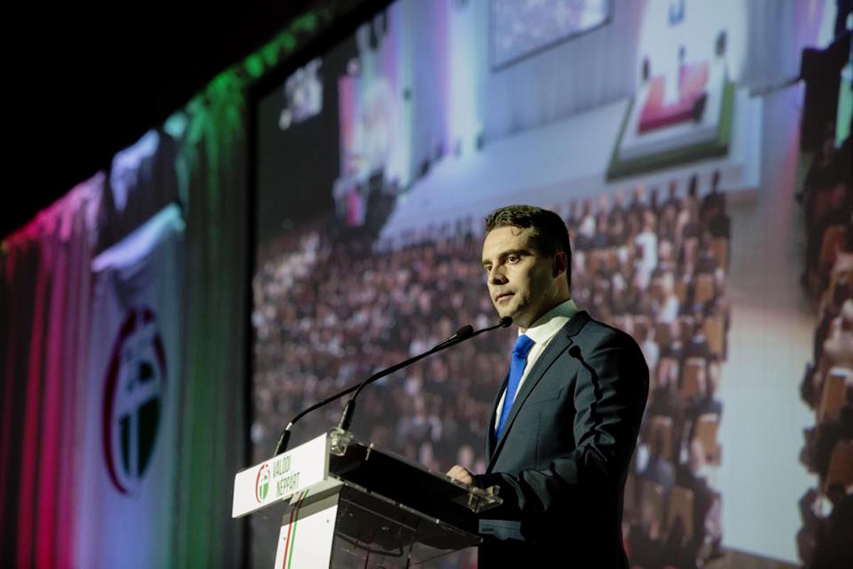 Így fizet a vezetők rokonainak a Jobbik