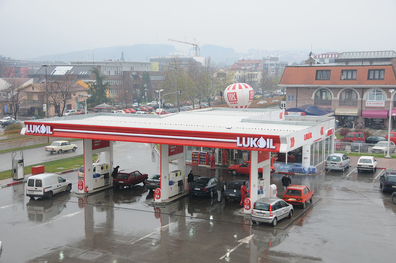 Új tulajdonosa lesz a magyar Lukoil-kutaknak
