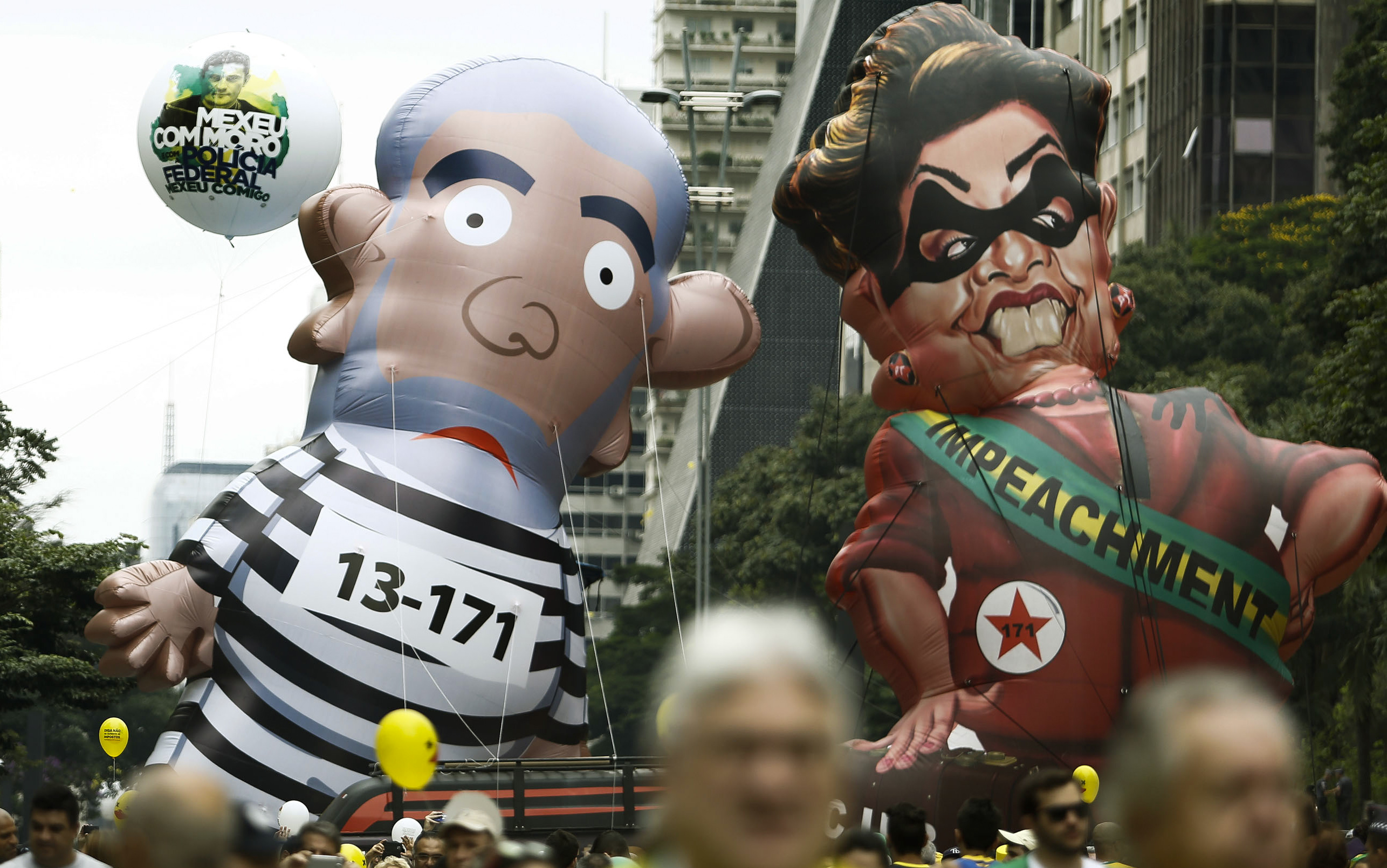 Szakad a brazil kormány az elnök korrupciós ügyei miatt