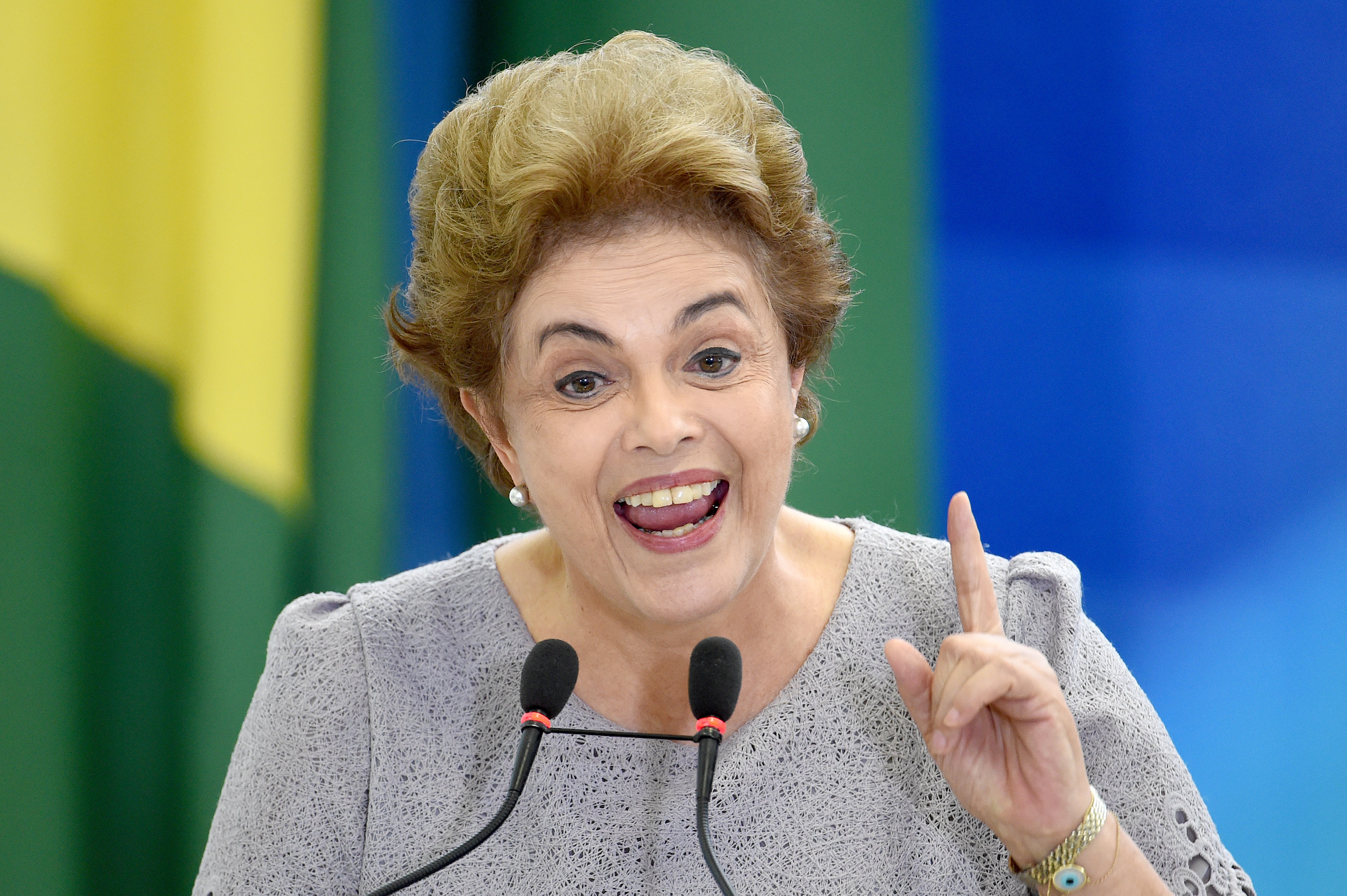Végleg megfosztották tisztségétől a brazil exelnöknőt